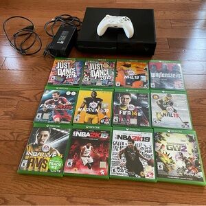 Xbox One Console 500gb with Wireless Controller and Game Bundle
